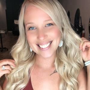 Meet your Posher, Leeanne